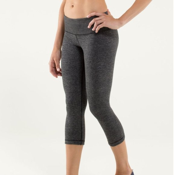 Lululemon Wunder Under Crop Black/Black 6 - Picture 3 of 16
